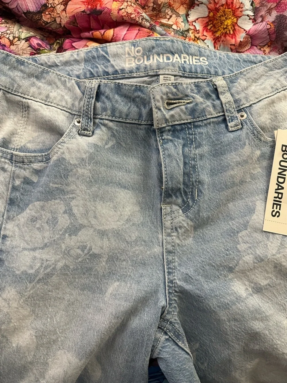 No Boundaries Extra Baggy Jeans 32” inseam size 0 NWT - Picture 6 of 10